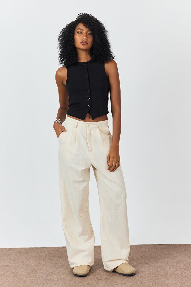 Siyah Önü Düğmeli Bluz - 4