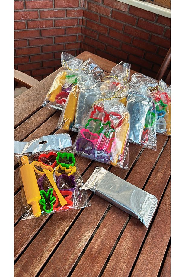 ✨ Yaratıcı Çocuklar İçin Kil ve Şekil Seti – 250 gr Hamur, Merdane ve Maket Bıçağı Dahil - 2