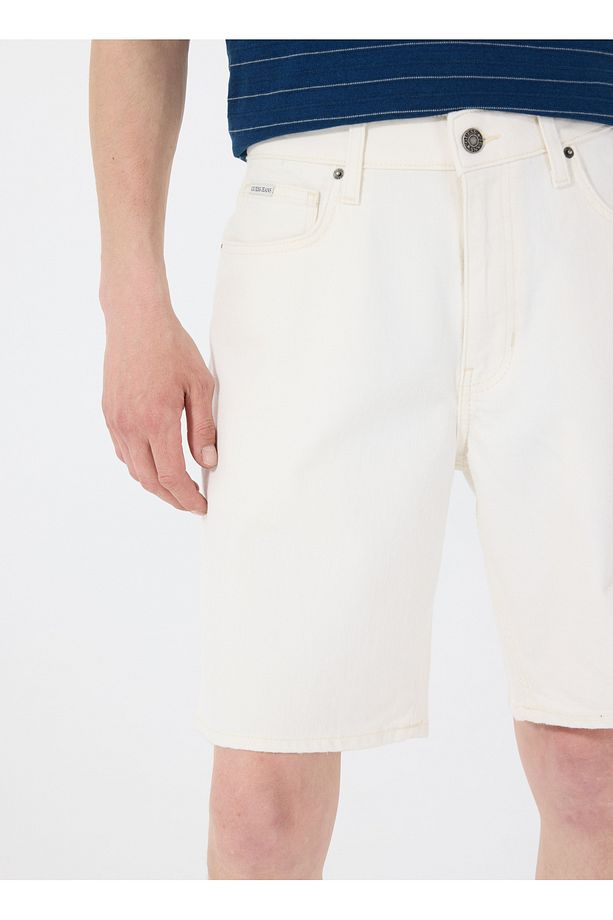 Erkek Regular Fit Desenli Denim Şort M4YD37D5OC1GJWI GJ REGULAR DENIM - 4