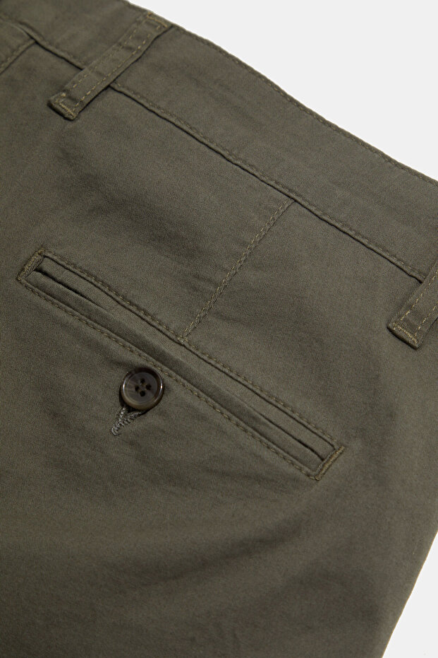 YEŞİL PAMUK ELASTAN DÜĞMELİ BERMUDA - 4