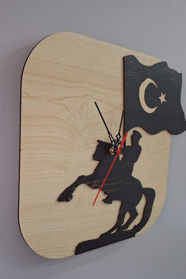 Atatürk ve Türk Bayrağı Figürlü Birinci Sınıf Orijinal Lazer Kesim Mdf Duvar Saati - 4