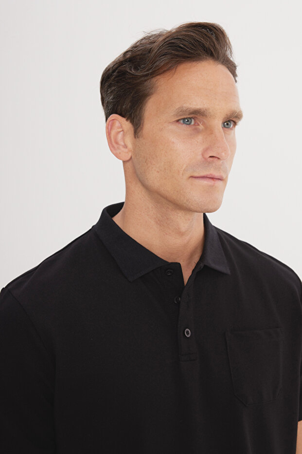 Erkek Çekmeyen Pamuklu Kumaş Regular Fit Rahat Kesim Koyu Siyah Kıvrılmaz Polo Yaka Cepli Tişört - 5