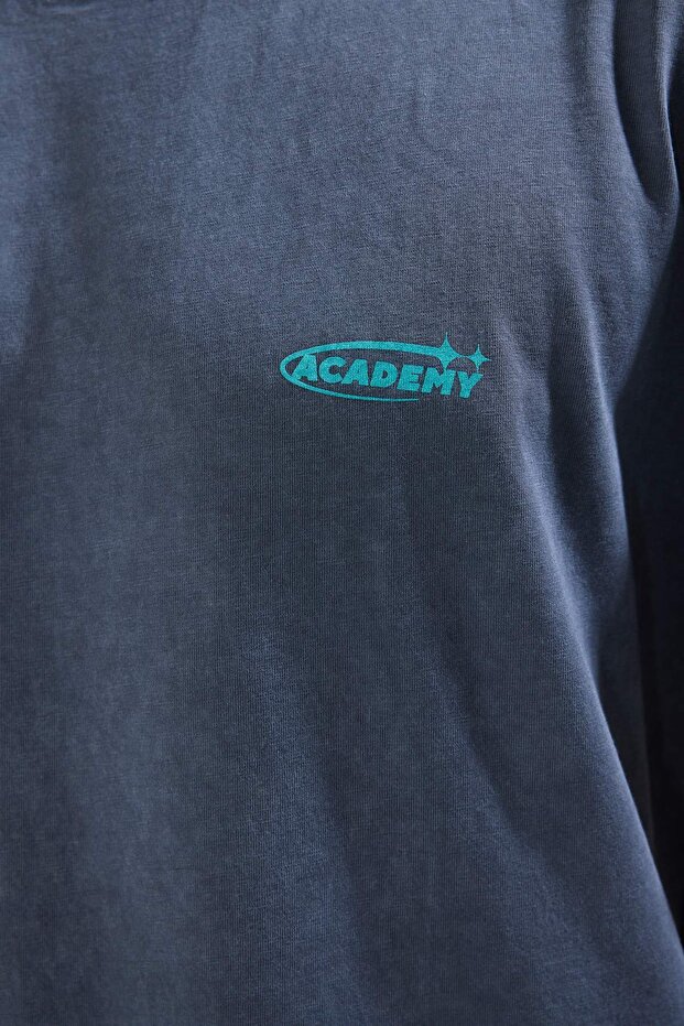 Lacivert Oversize/Geniş Kesim Eskitme/Soluk Efekt Galaksi Baskılı T-Shirt TMNSS25TS00076 - 3