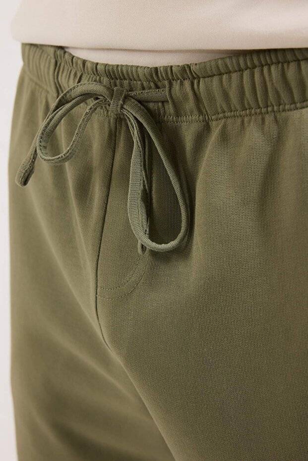 Haki Oversize/Geniş Kesim Yıkama/Eskitme Görünümlü %100 Pamuklu Şort & Bermuda TMNSS25SR00046 - 4
