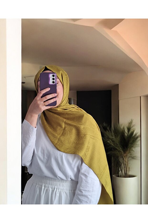 شال الياقوت العرقي