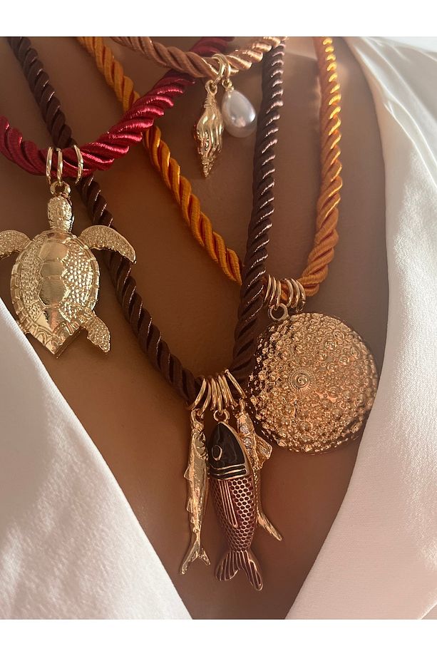 Hasır İp 4lü Balık Charm Marka Model Kolye - 3