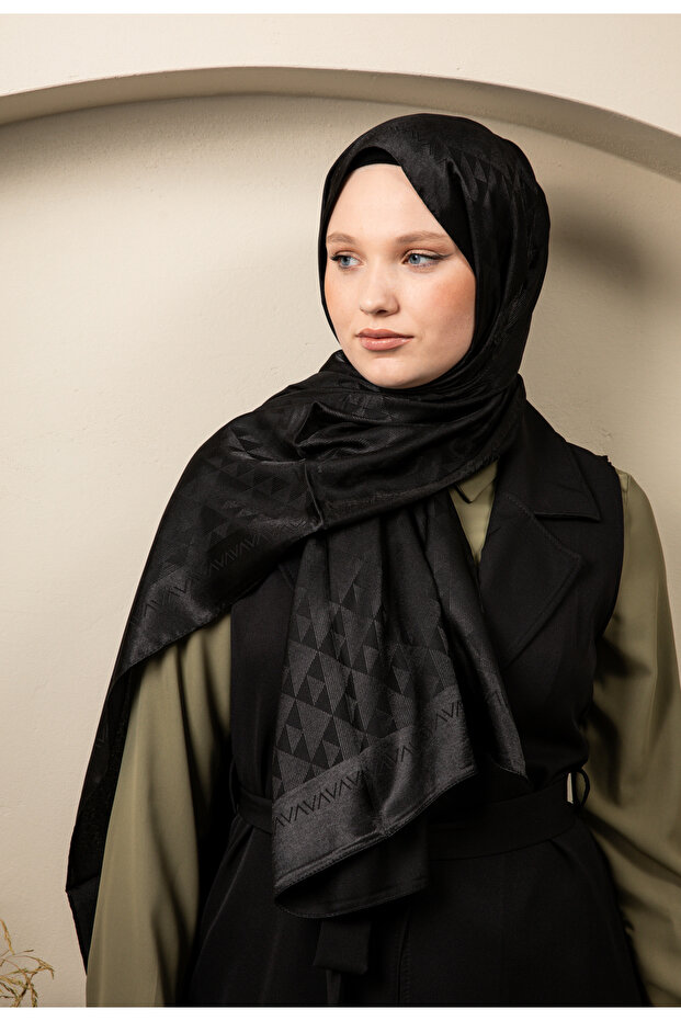 Triangle Pattern Shiny Jacquard Shawl Black - 3