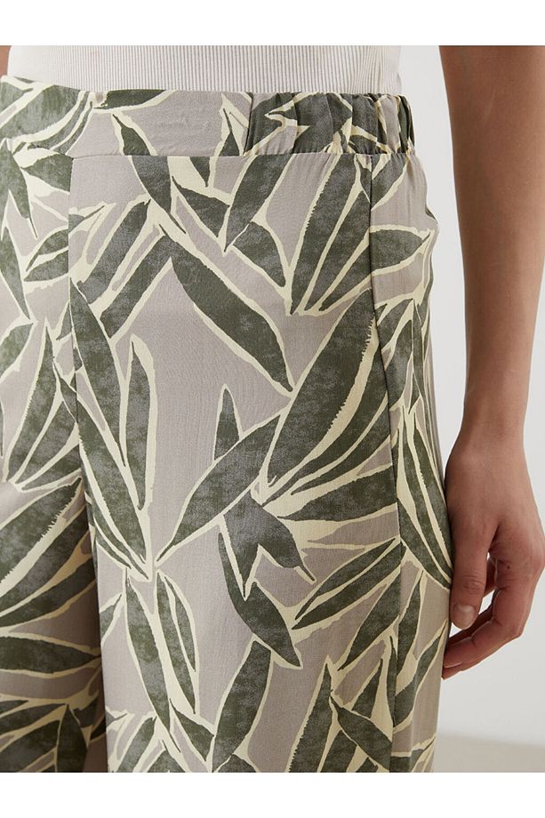 LCW Beli Lastikli Desenli Kadın Pantolon Fashion - 3