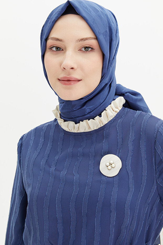 Çıkarılabilir Broşlu Elbise - 7