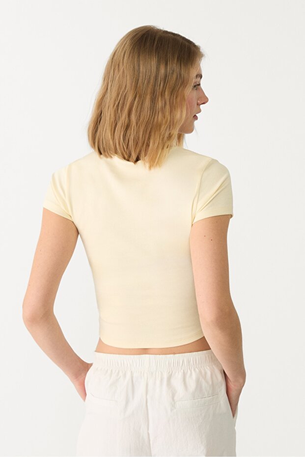 تي شيرت أساسي بقصّة Slim Fit - 4