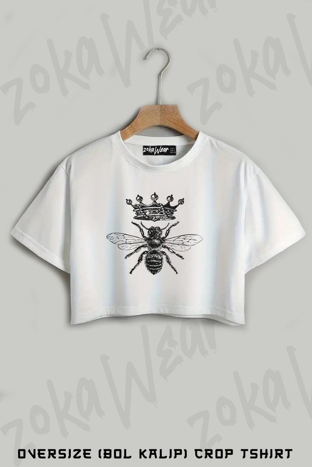 Queen Bee Vintage Honey Bees Black and White Printed Oversize Crop T-Shirt