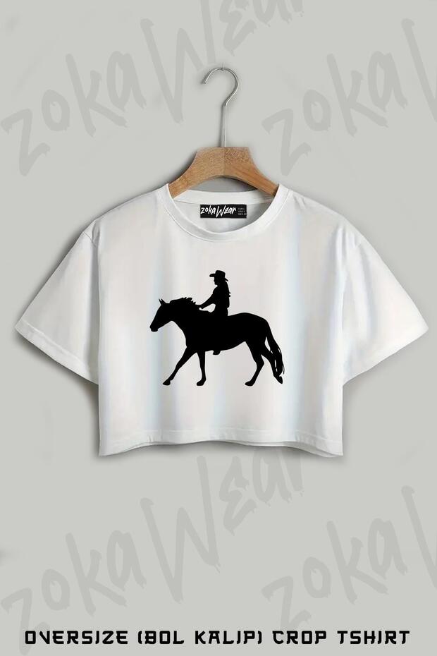 تي شيرت قصير كبير الحجم مطبوع عليه ركوب الخيل