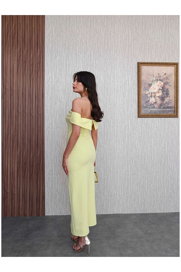 Sarı Dekolteli Yırtmaçlı Elbise - 5