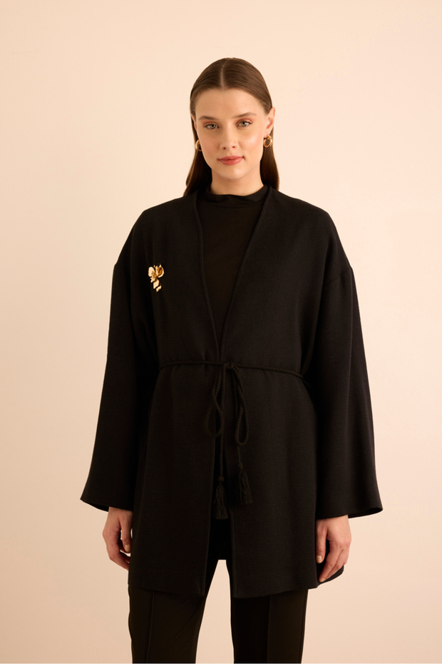 قبعة برباط على الخصر مع بروش - 3