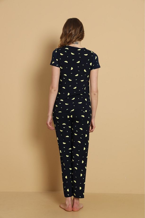Yumuşak dokusuyla limon desenli milan kumaş pijama takımı - 3