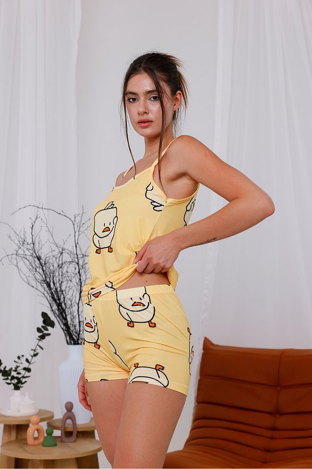 New Chick Baskılı Yumuşak Dokulu İp Askılı Şortlu Örme Pijama Takımı - 3