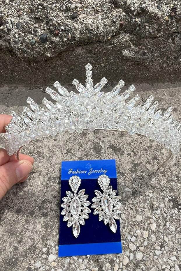 Alyce Silver Bridal Henna Crown Special Occasion Accessory Women's Crown and Thin Shuttle Earrings Set