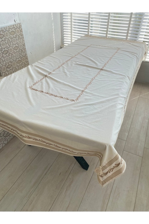 Narurel Buldan Linen Embroidered Border 140 X 240 cm Table Cloth