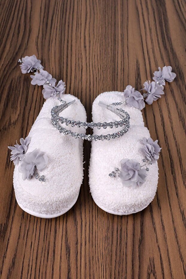 Gray Dangling Earrings Crown and Slippers 1014