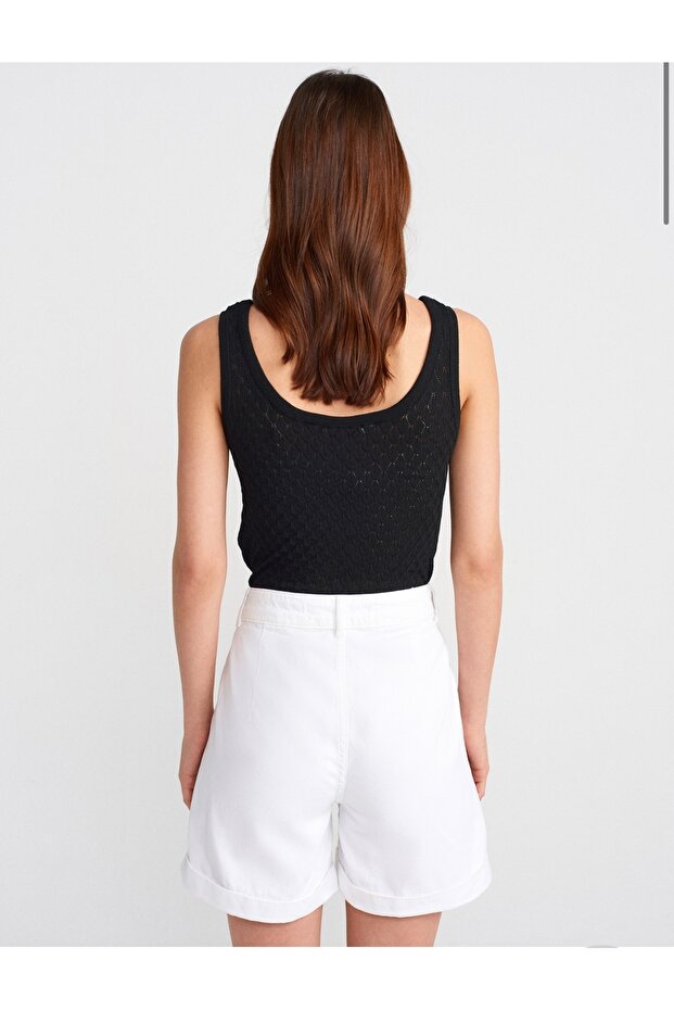 Beyaz Çift Pileli Denim Şort - 3