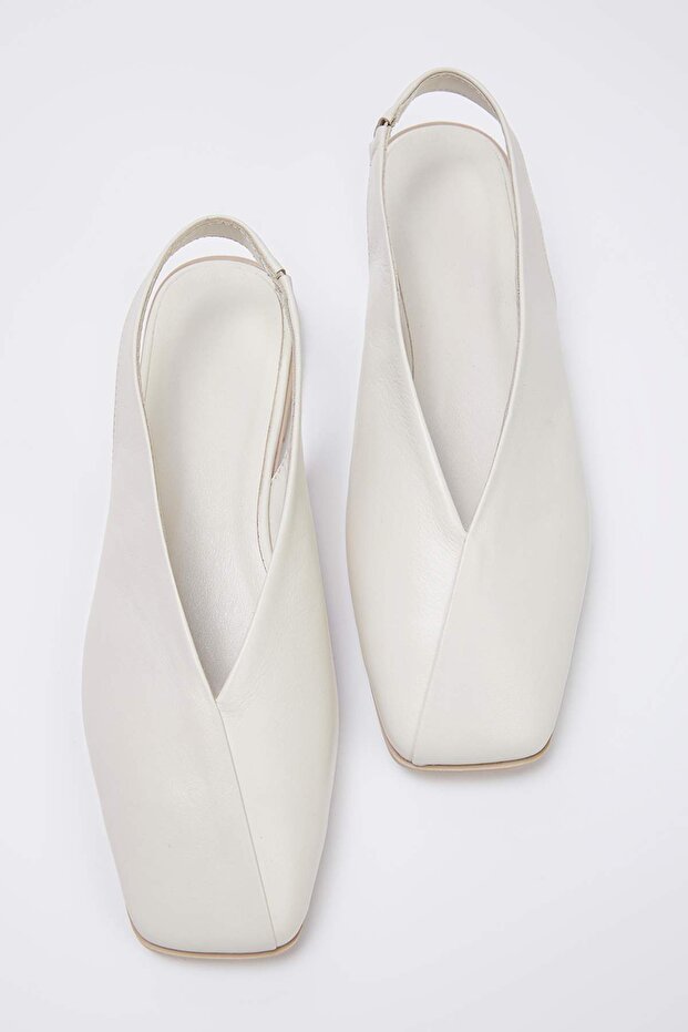Białe, oryginalne, skórzane, damskie baleriny z odkrytym tyłem i kwadratowym noskiem TAKSS25BE00018 - 1