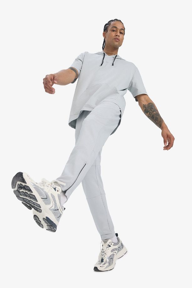 DeFactoFit Slim Fit Sporcu Jogger Eşofman Altı Dar Kesim Fermuarlı Paça  D7998AX25SP - 3