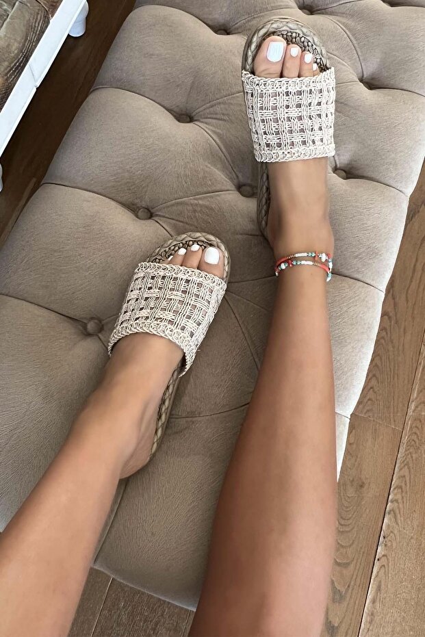 Beige Women's Slippers K04682110416