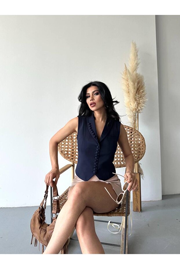 سترة بليزر بأزرار على الياقة - 7