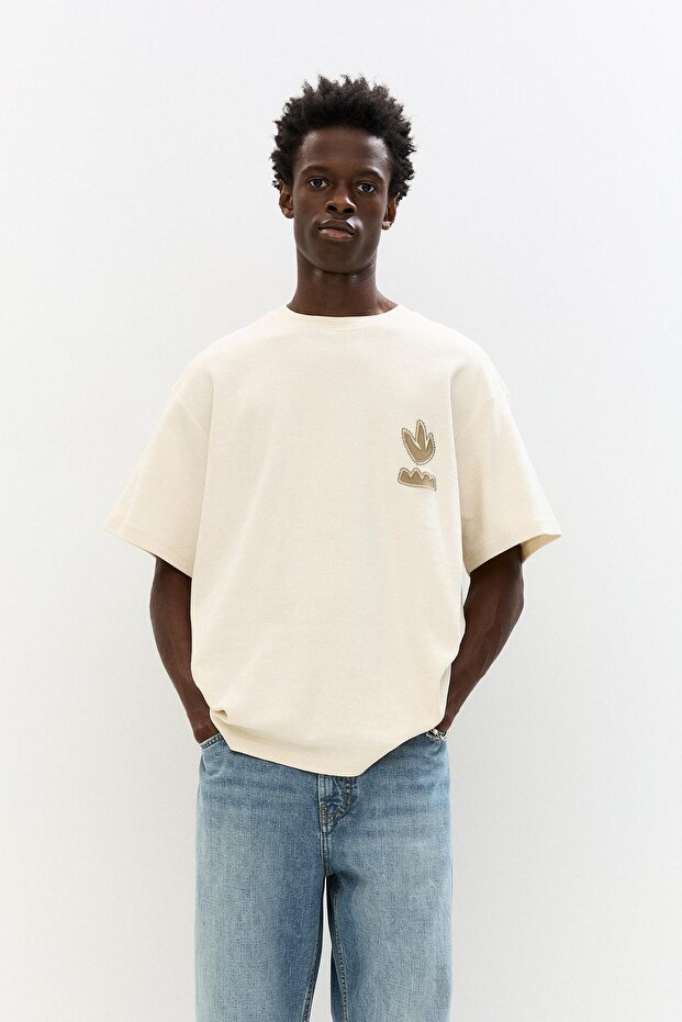 Bitki işlemeli t-shirt - 1