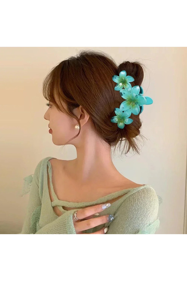 Three Flower Figure Latch Buckle