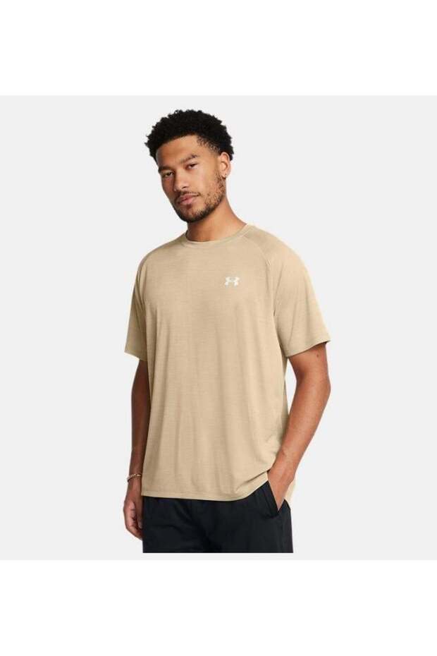 تي شيرت رجالي من UA Tech Textured SS