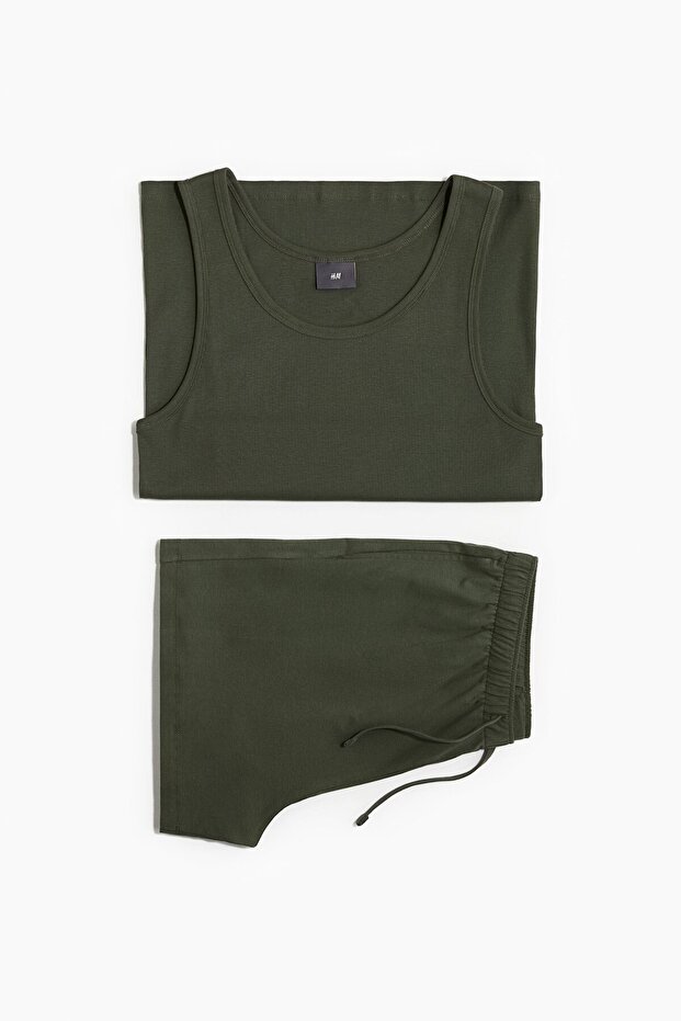 Kolsuz Üst ve Şortlu Pamuklu Pijama Takımı - 3
