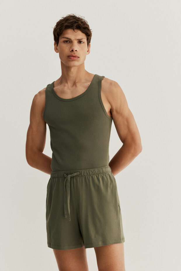 Kolsuz Üst ve Şortlu Pamuklu Pijama Takımı - 1
