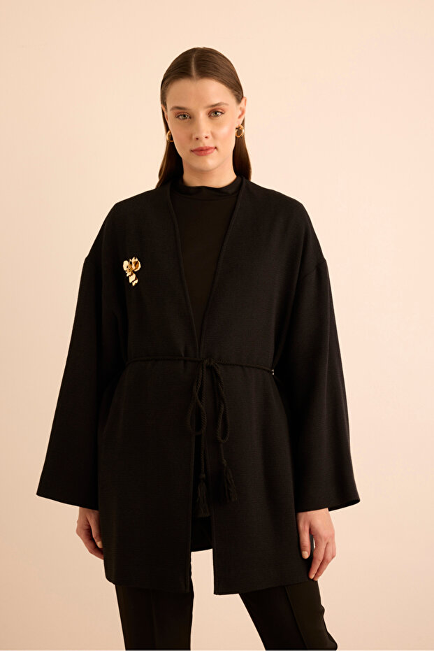 قبعة برباط على الخصر مع بروش - 1