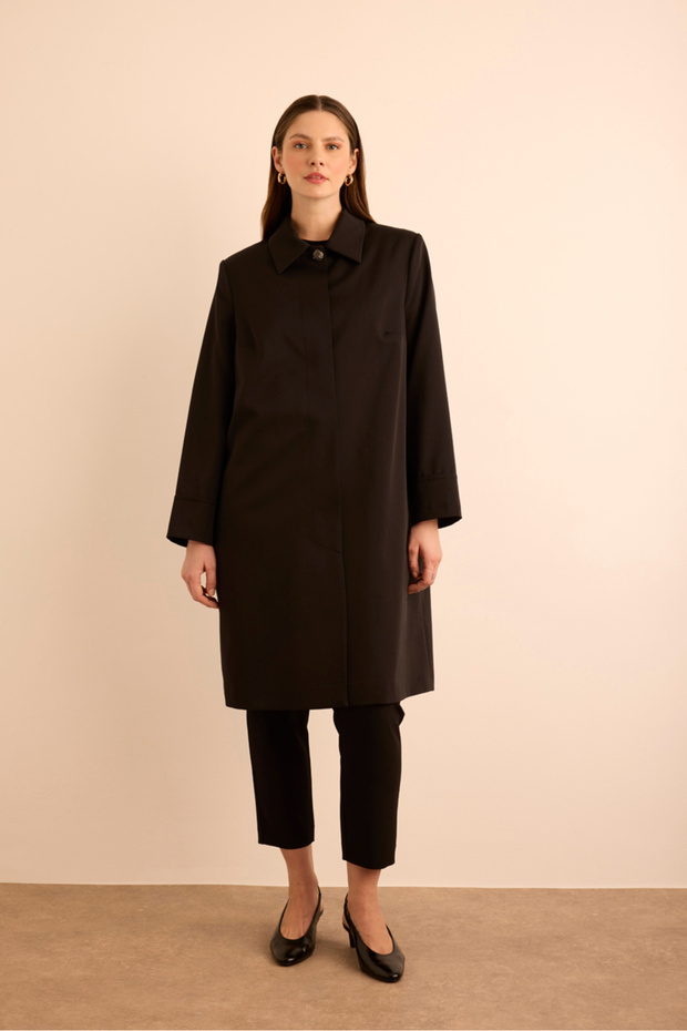 Buttoned Cap with Stone Collar - 5