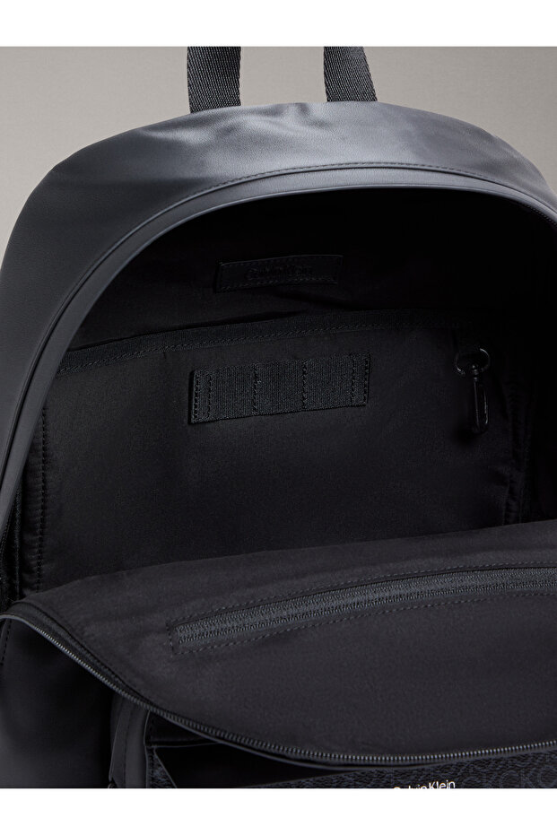 حقيبة ظهر كالفن كلاين للرجال باللون الأسود - 2
