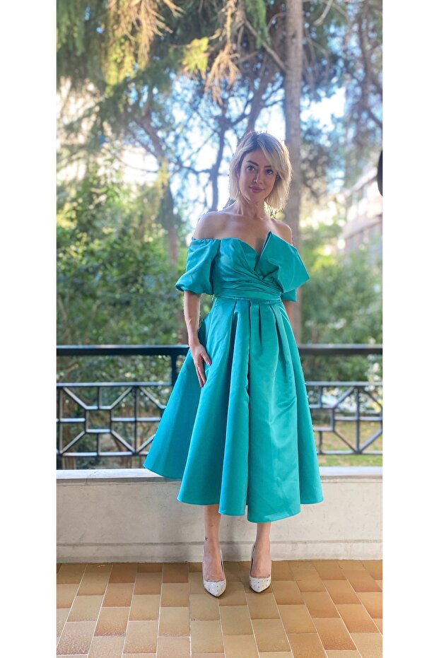 Turquoise Dream Bow Detail Satin Evening Dress