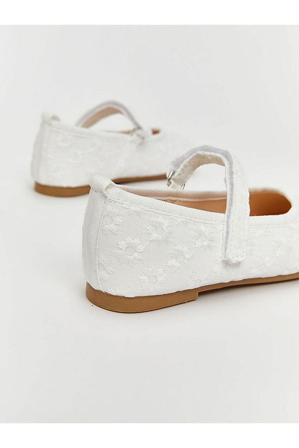 LCW STEPS Ekru Çiçek Nakışlı Kız Çocuk Babet - 5