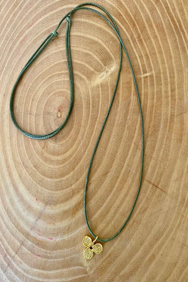 Gold Triskelion Green Rope Scroll Lock Weave Necklace