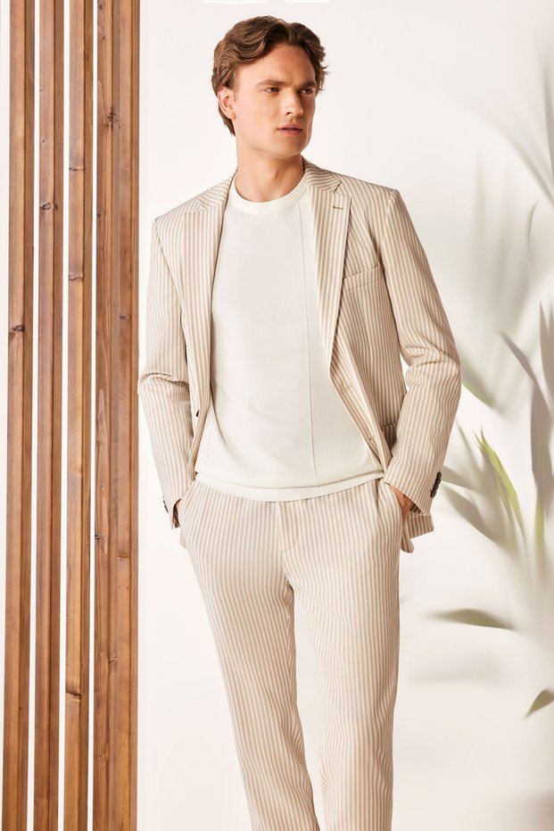 Interview Men's Woven Thin Fabric Sport Striped Slim Beige Jacket
