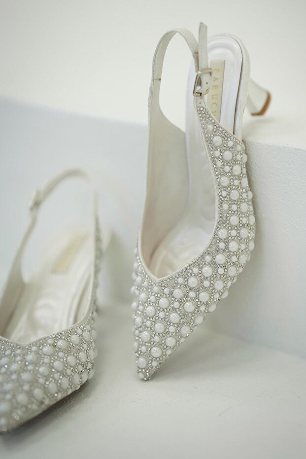 Riyadh Closed Toe Pearl Low Heeled Bridal Shoes