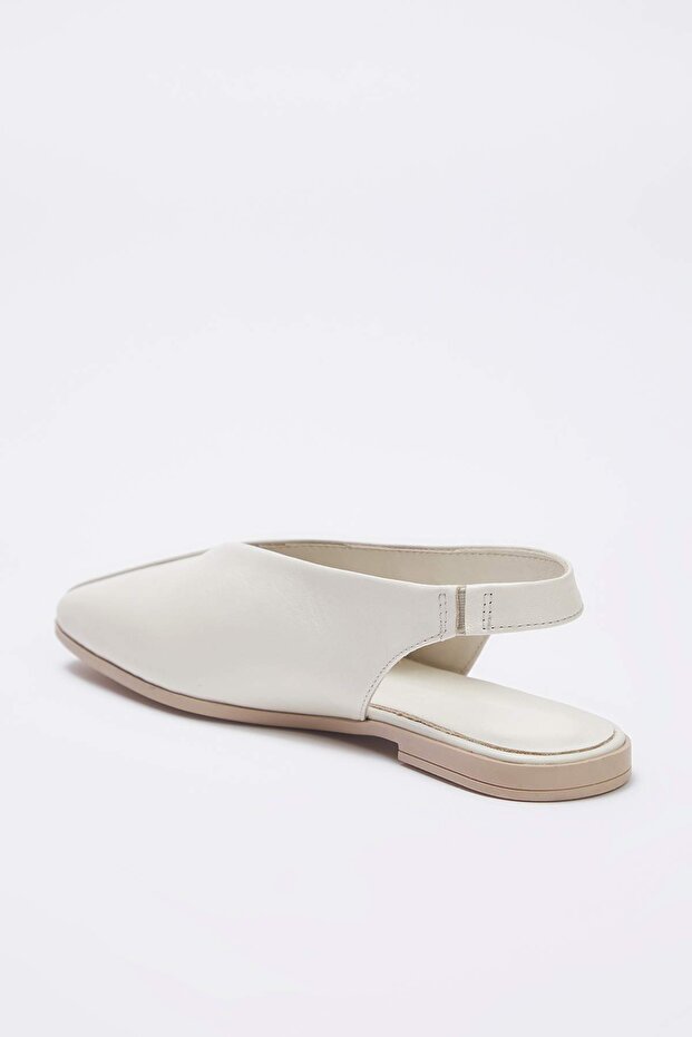 Białe, oryginalne, skórzane, damskie baleriny z odkrytym tyłem i kwadratowym noskiem TAKSS25BE00018 - 4