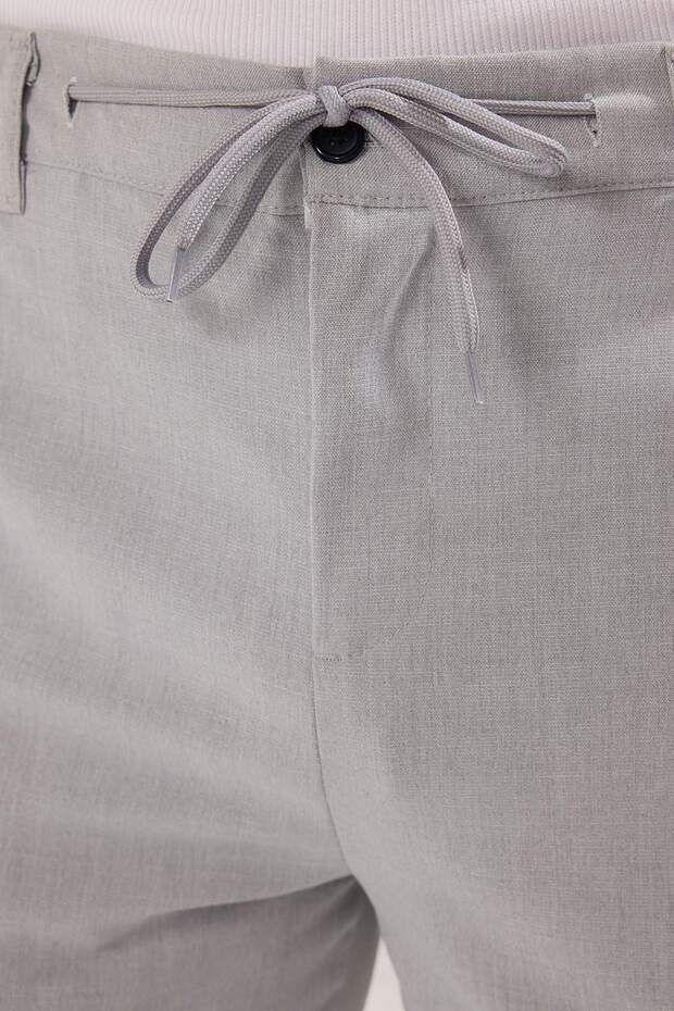 Açık Gri Slim Fit Beli Bağlama Detaylı Lastikli Kumaş Dokuma Pantolon TMNAW25PL00027 - 4