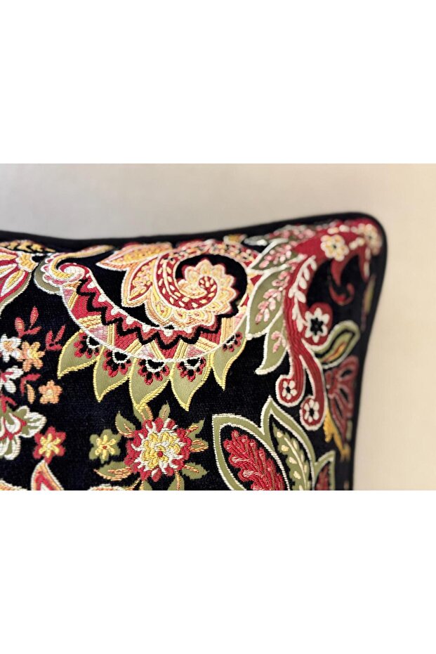 غطاء وسادة منقوش بيزلي باللون الأسود - 4