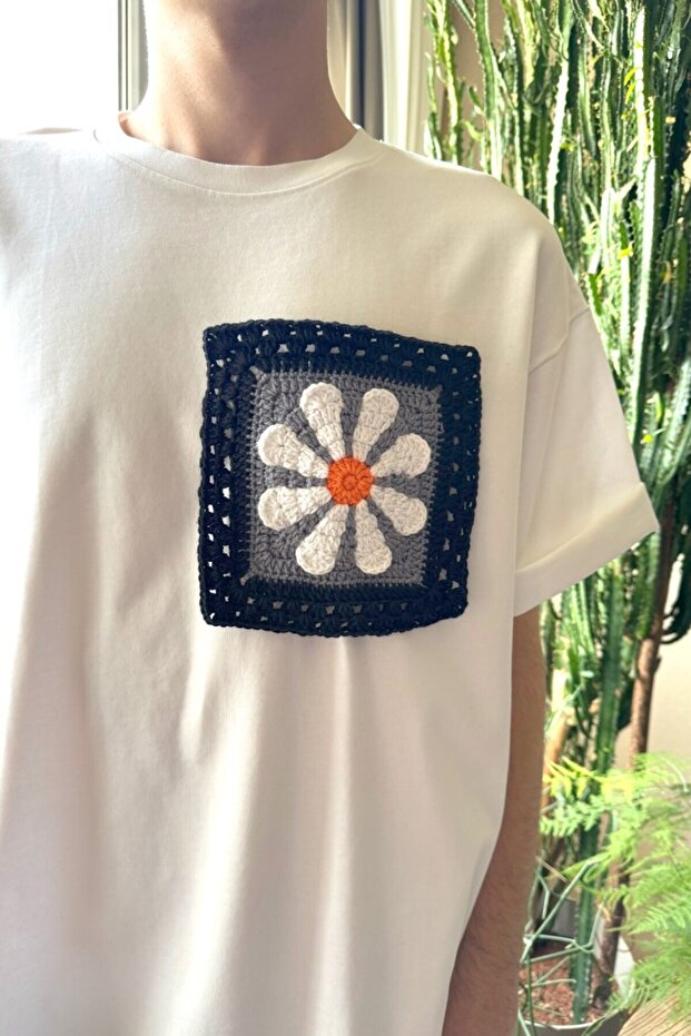 تي شيرت بنمط ديزي - 3