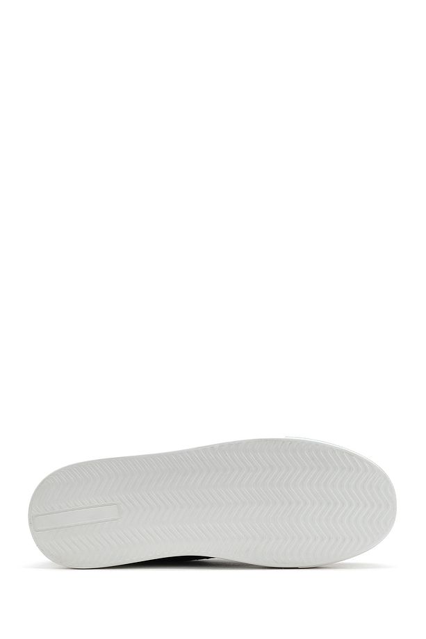 Erkek Siyah Bağcıklı Kalın Tabanlı Deri Sneaker 25SFD688326 - 4