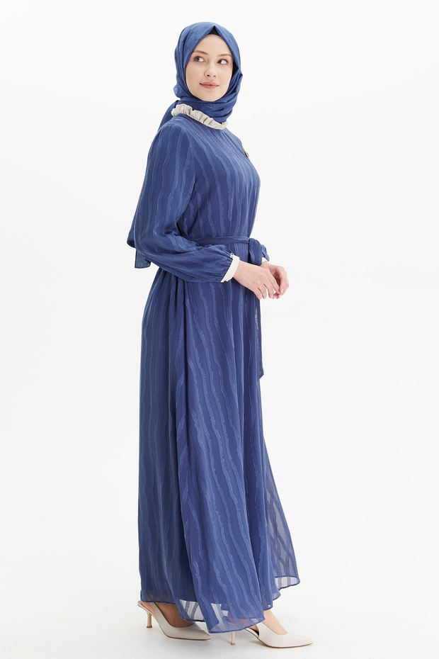 Çıkarılabilir Broşlu Elbise - 4