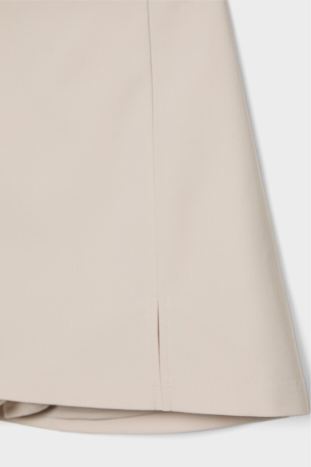 Skort with side slit - 7