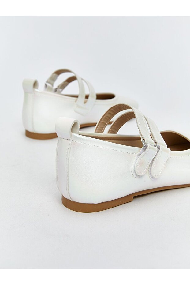 LCW STEPS Parlak Deri Görünümlü Kız Çocuk Babet - 5