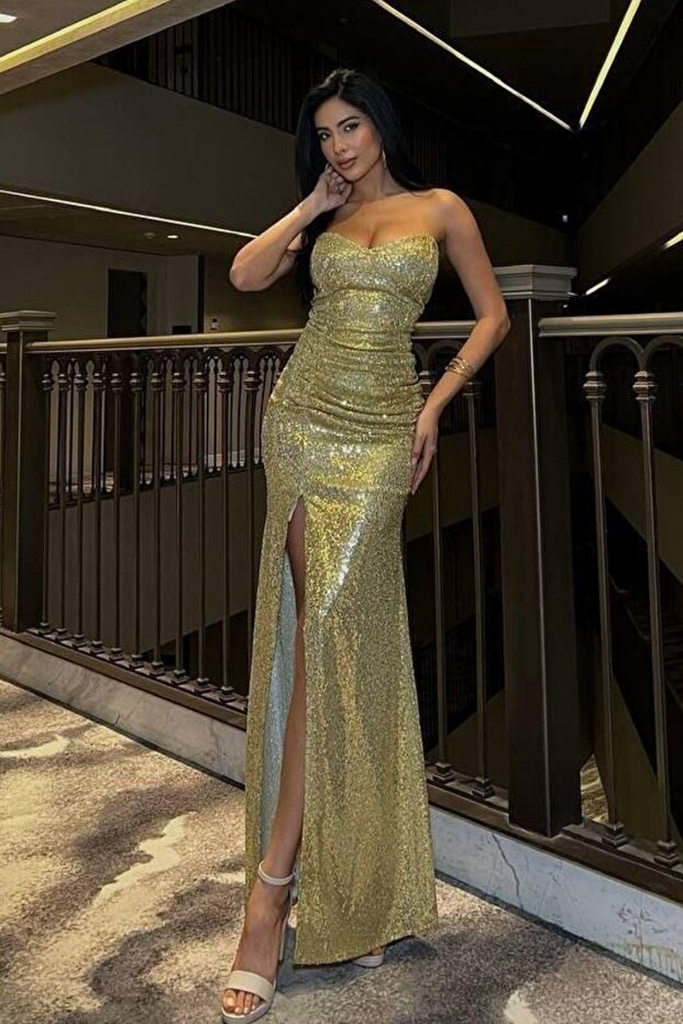 Women's Strapless Neck Slit Detailed Draped Long Glittery Sequin Maxi Evening Dress Gold 583164